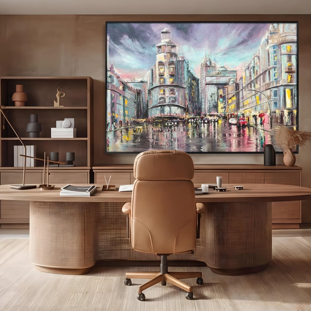 Tablou canvas cu pictura urbana cu strada ploioasa, in rama de aluminiu negru, pe perete intr-un birou